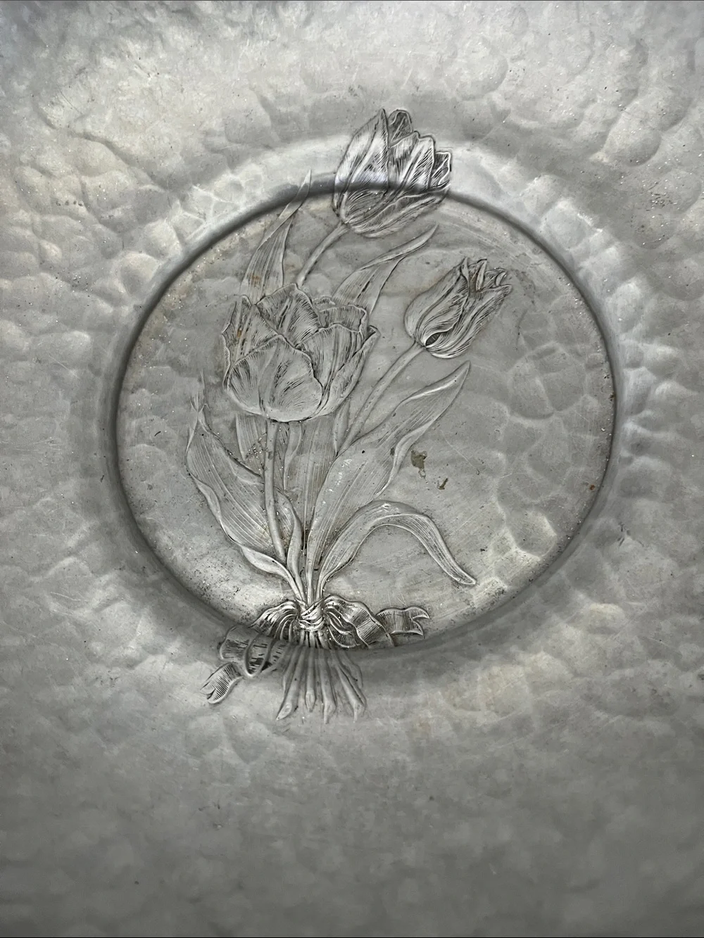 Hand Wrought Creations by Rodney Kent #466 Tulips 1940’s Hammered basket RARE